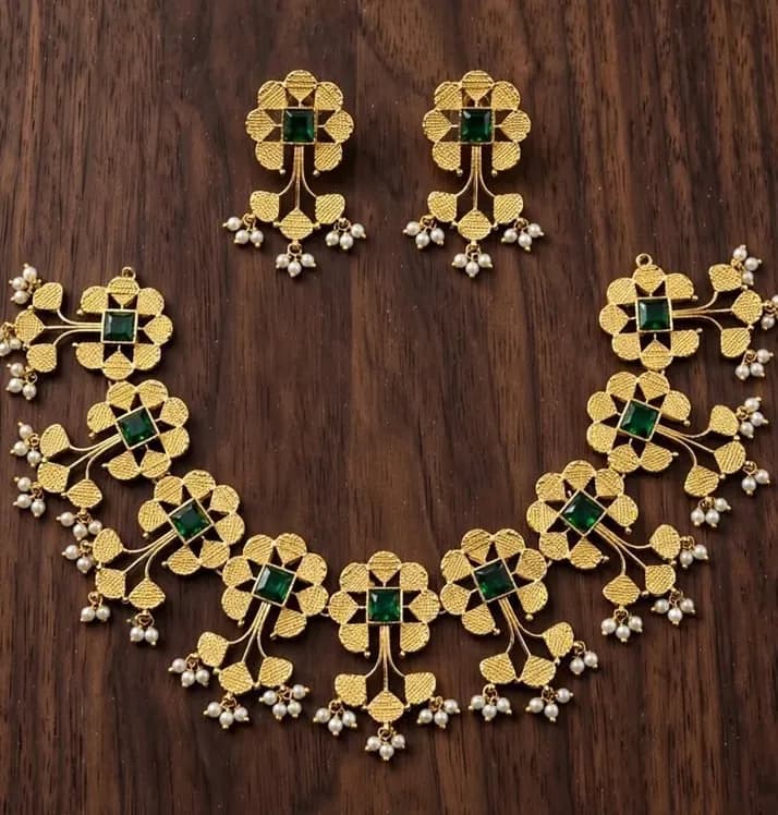 Green Stone Flower Necklace Set