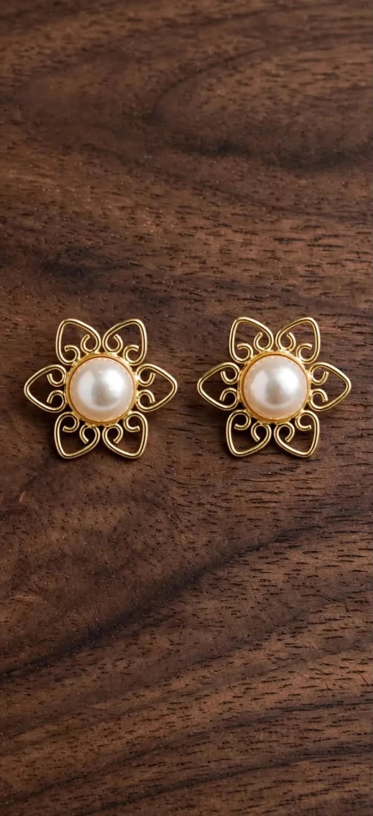 Classic Pearl Floral Stud Earrings