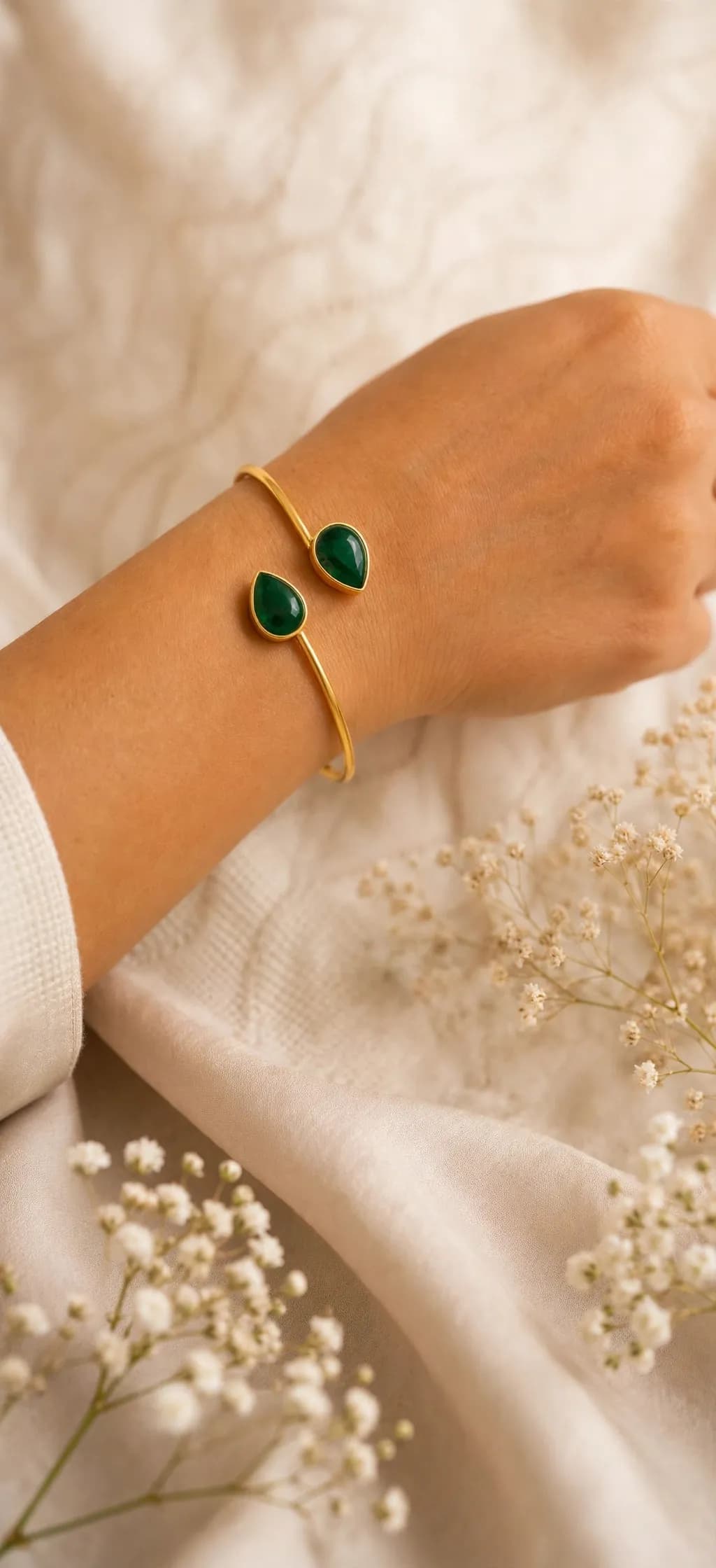 Emerald Green Teardrop Cuff