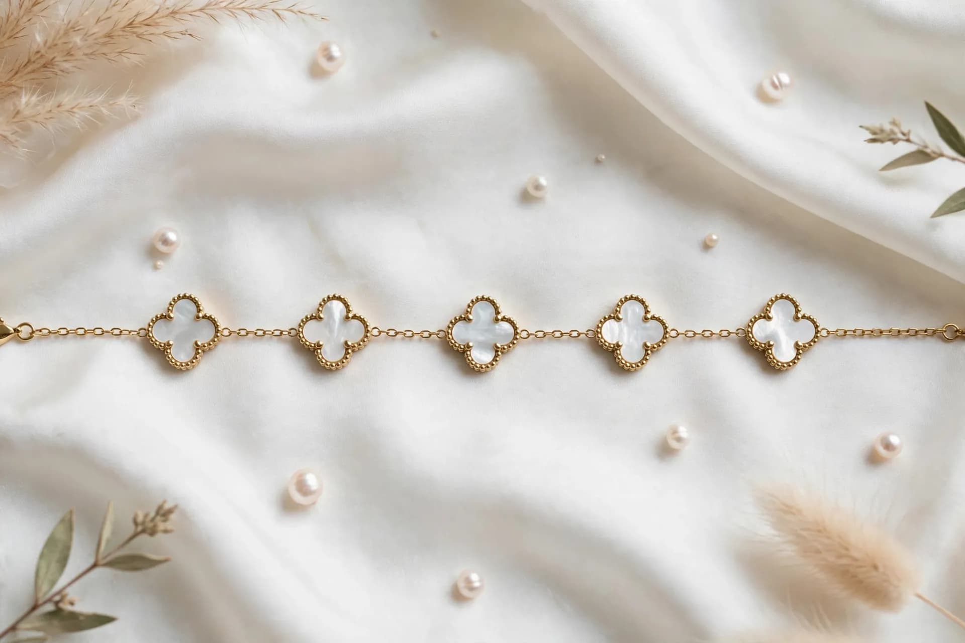 White Mother of Pearl Clover Bracelet