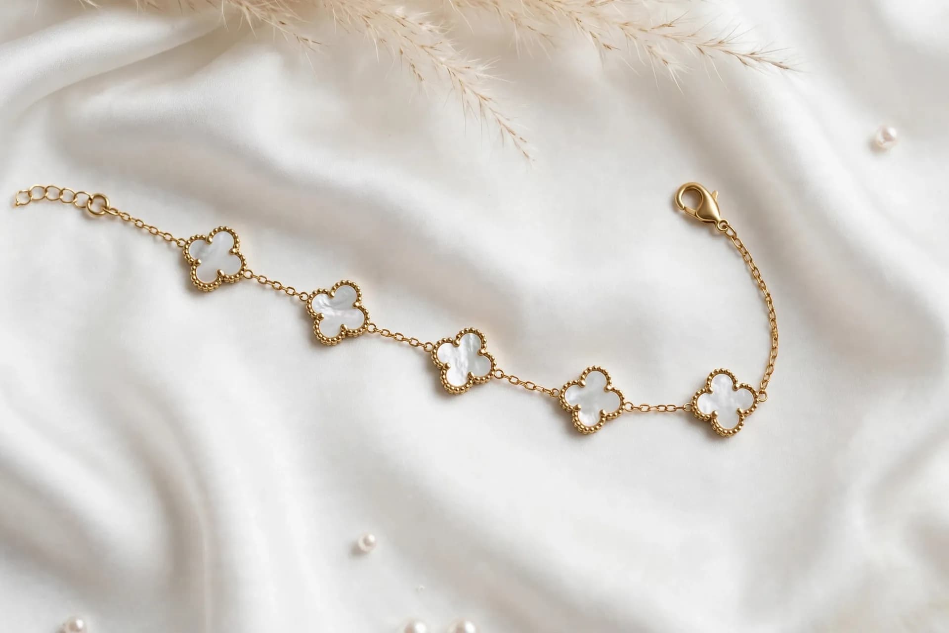 White Mother of Pearl Clover Bracelet