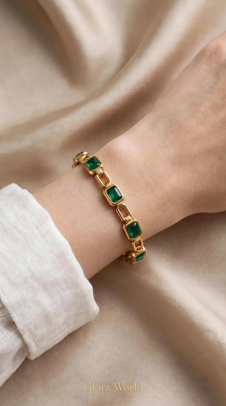 Emerald Square Luxe