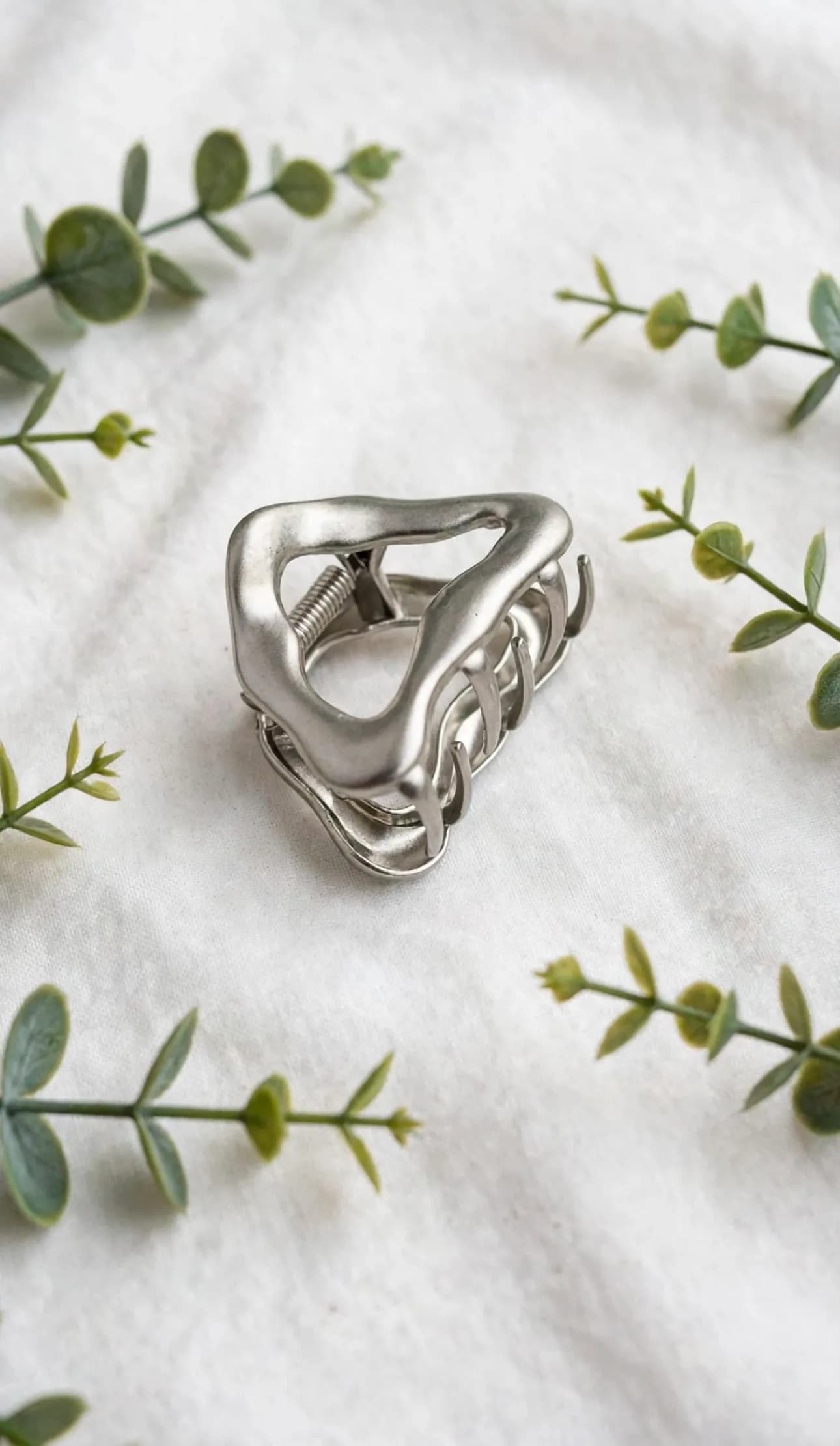 Silver clutcher